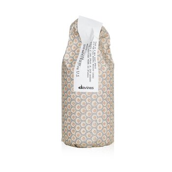 Davines More Inside Este Es Un Spray de Sal de Mar (Para un Look Playero de Cuerpo Completo)