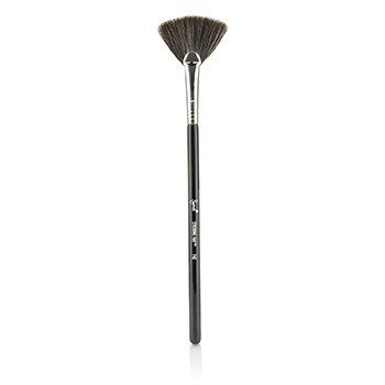 Sigma Beauty F42 Strobing Fan Brush